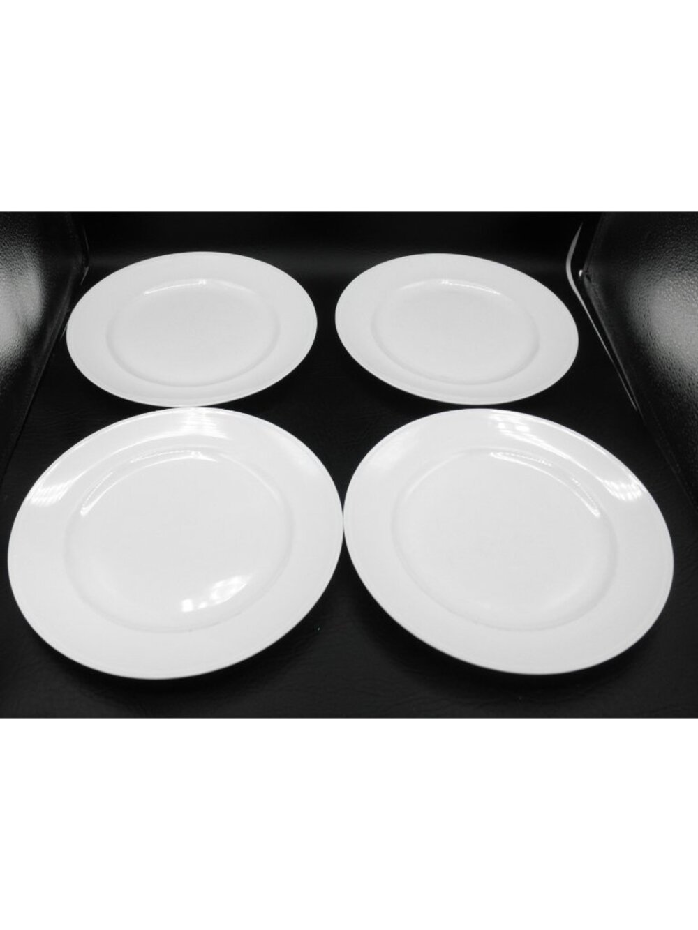 Wedgwood Hotel Collection (Macy's) 9-1/2 Inch Luncheon Plates Set of 4 MCYHOC